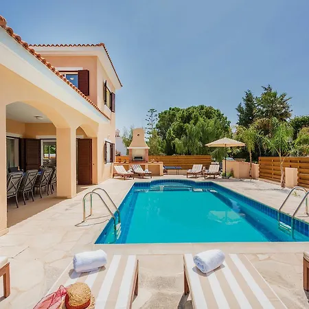 Sapphire Villa Maa